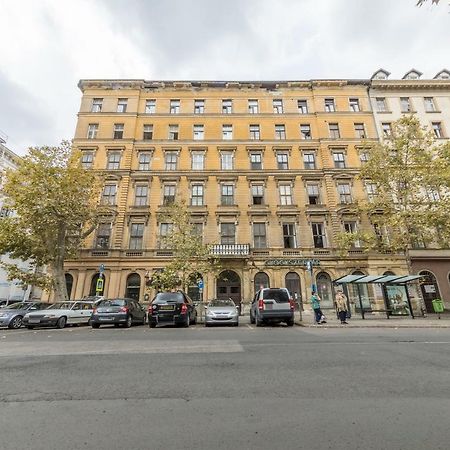Atlanta Apartment Is In The Heart Of بودابست المظهر الخارجي الصورة